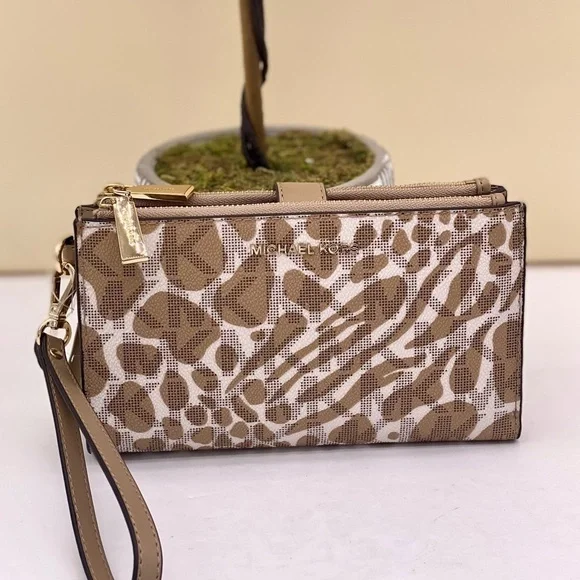 Michael Kors Wallet Wristlet Camel Multi Color - Picture 3 of 14